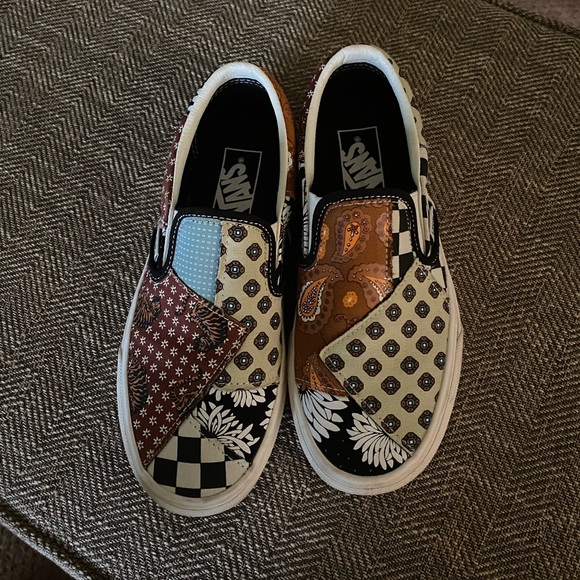 Vans - Picture 3 of 8